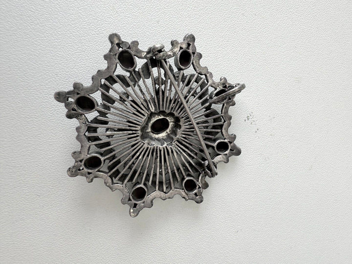 Vintage Rhinestone in Silver Brooch