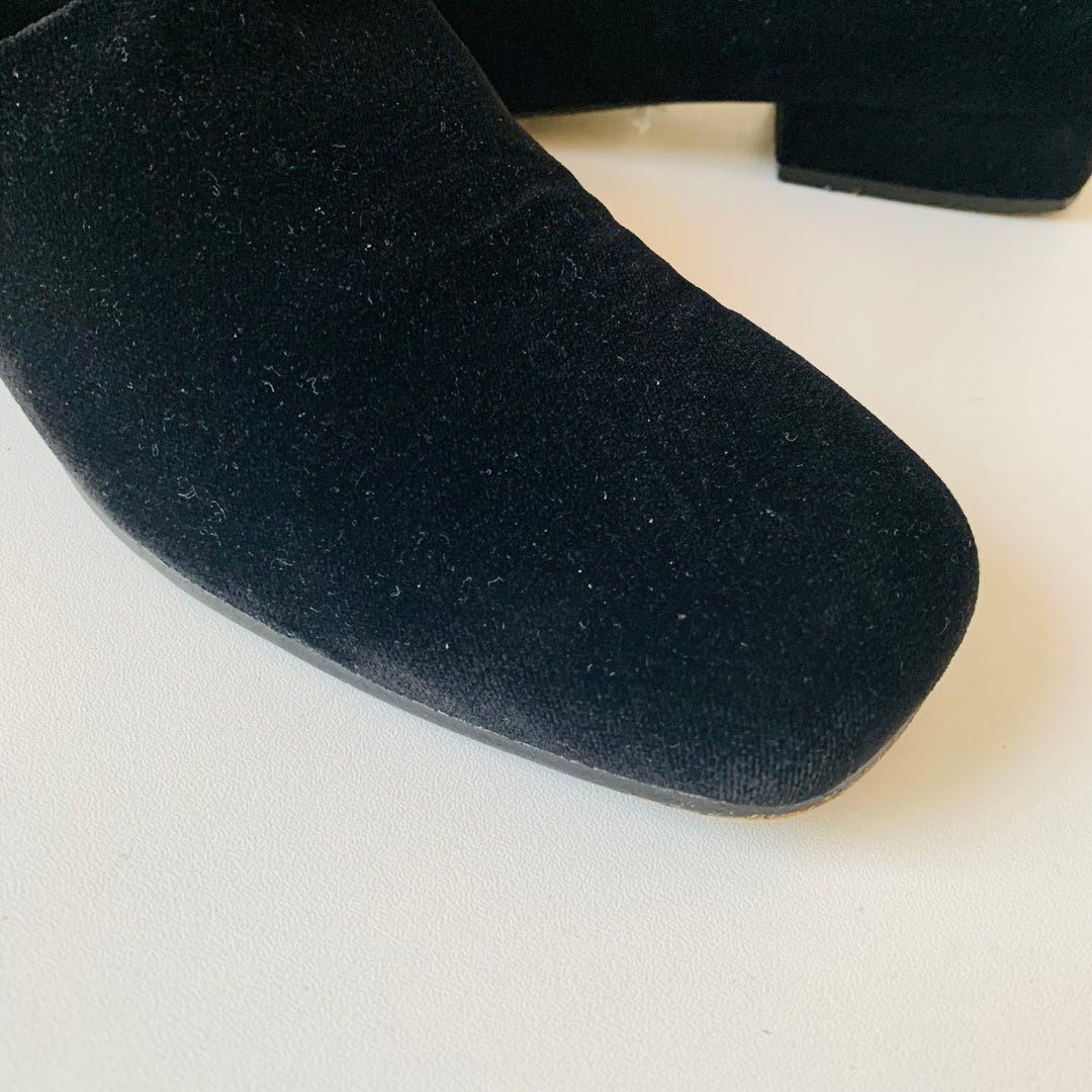 Robert Clergerie Black Velvet Slip On Heeled Loafer Size 8.5 Women’s