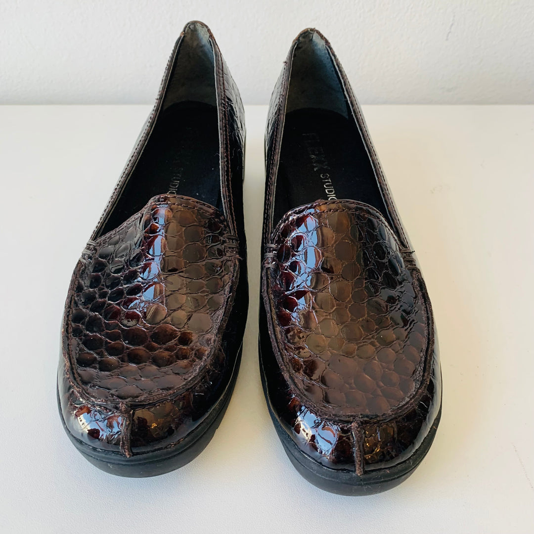 Flexx Studio Brown/Burgundy Patent Embossed Slip on Loafers Size 6.5