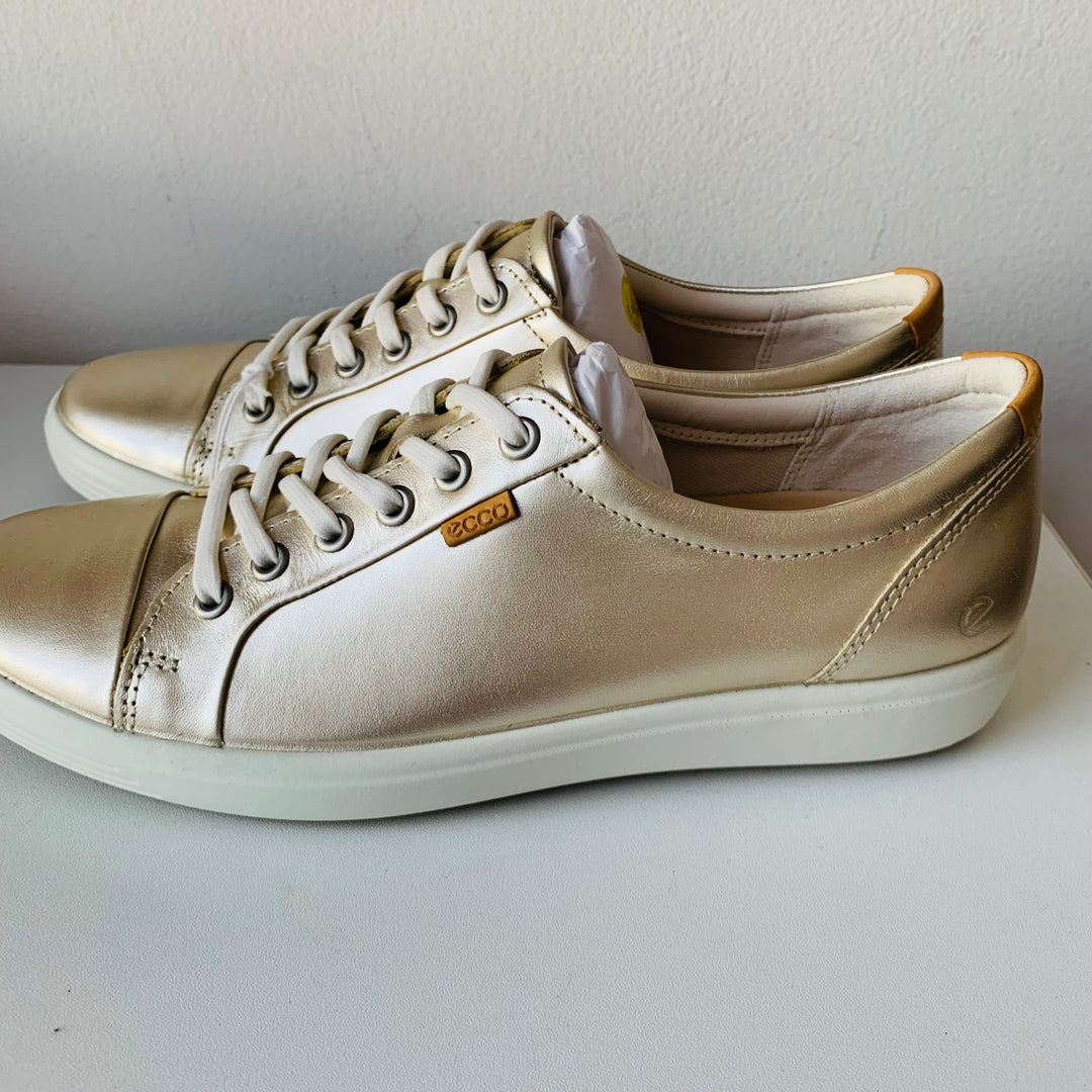 ECCO Soft Gold Metallic Sneakers Size 41 (US 10-10.5) New In Box