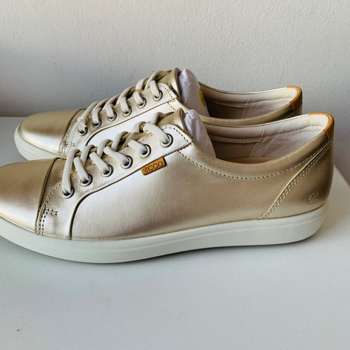ECCO Soft Gold Metallic Sneakers Size 41 (US 10-10.5) New In Box