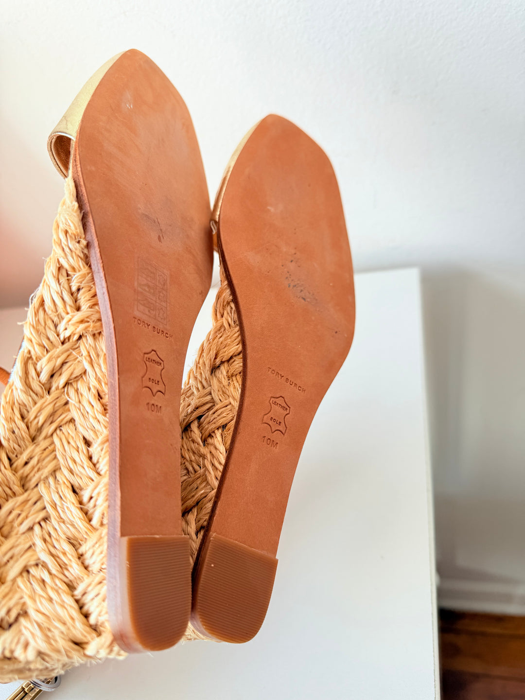 Tory Burch Gold Leather Metallic Basketweave Closed Toe Espadrille Size 10