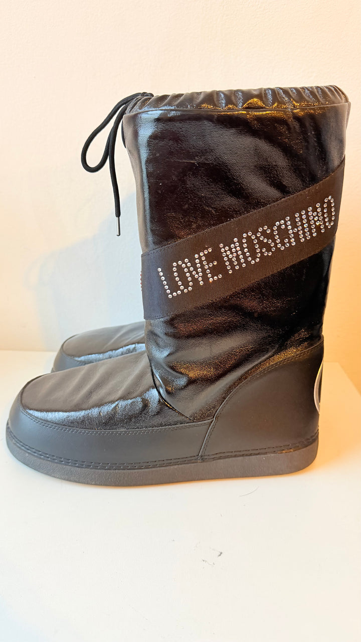 Love Moschino Crystal Logo Heart Embellished Snow Boots Size 42