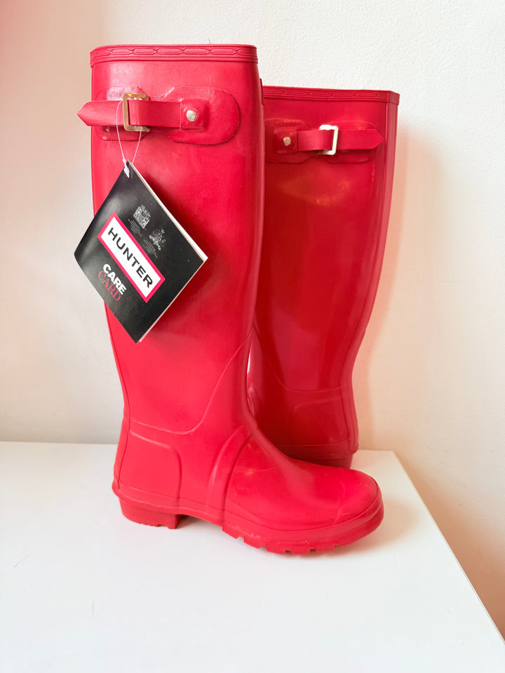 Hunter Classic Original Tall Red Gloss Rubber Boots Size 40/41 8 Male/9 Women’s USA NWT