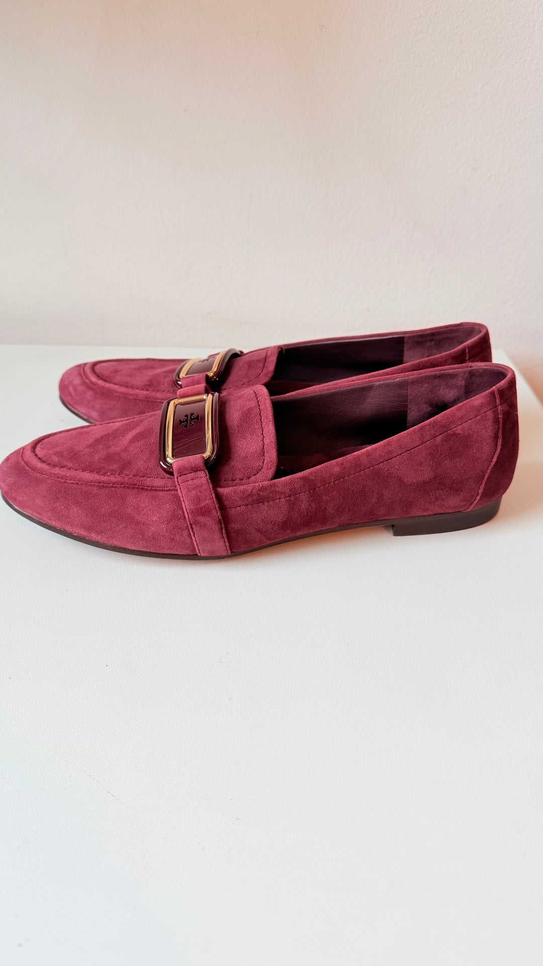Tory Burch Georgia Suede Loafers Size 8 In Beetle Berry /Gold Hardware