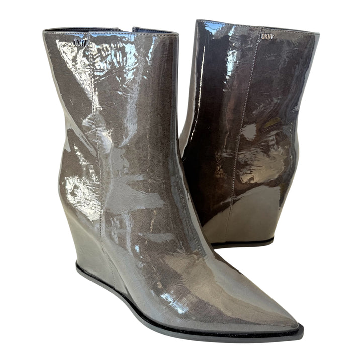 DKNY Beale Wedge Boots Iris Liquid Patent Charcoal Size 11 New in Box
