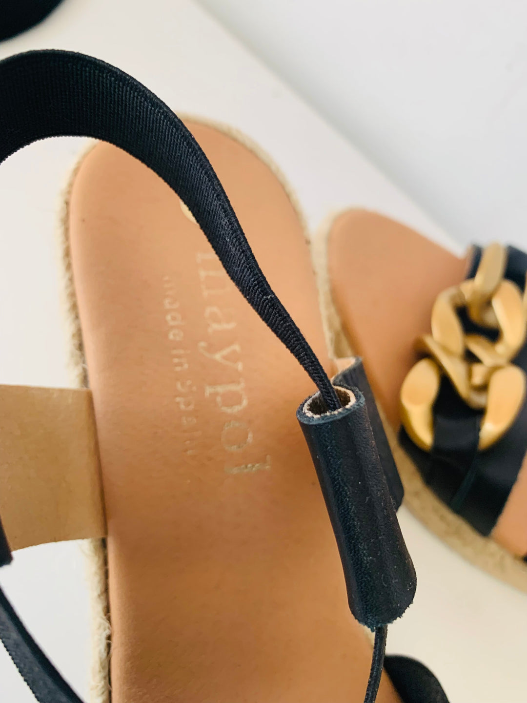 Maypol Black With Gold Chain Wedge Sandals Size 10