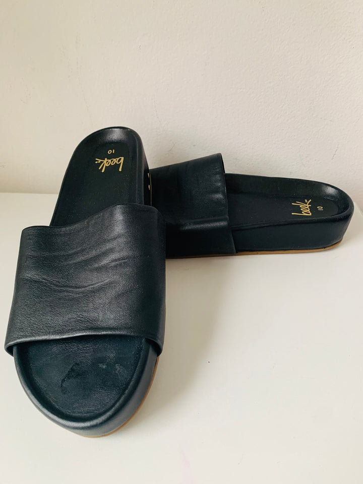 Beek Black Leather Slide on Sandals Size 10