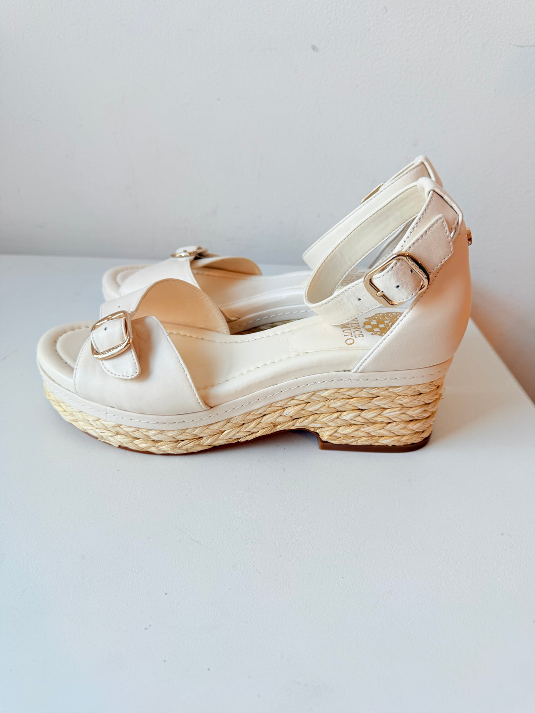 Vince Camuto Meterry Espadrille Sandals in Coconut Cream Size 9.5  Wide