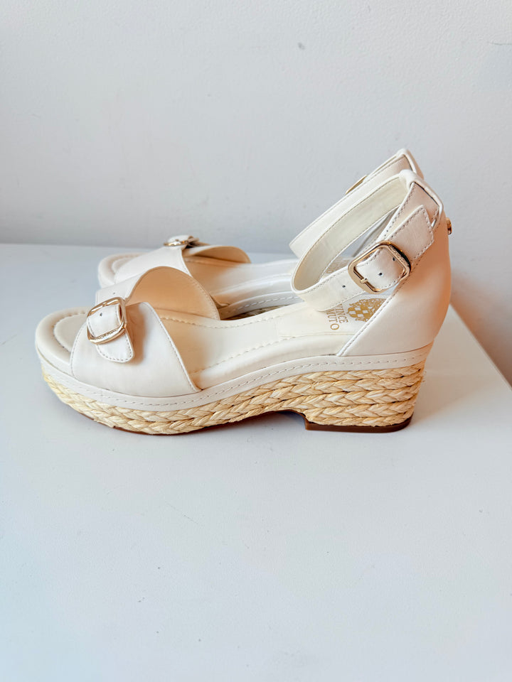 Vince Camuto Meterry Espadrille Sandals in Coconut Cream Size 9.5  Wide