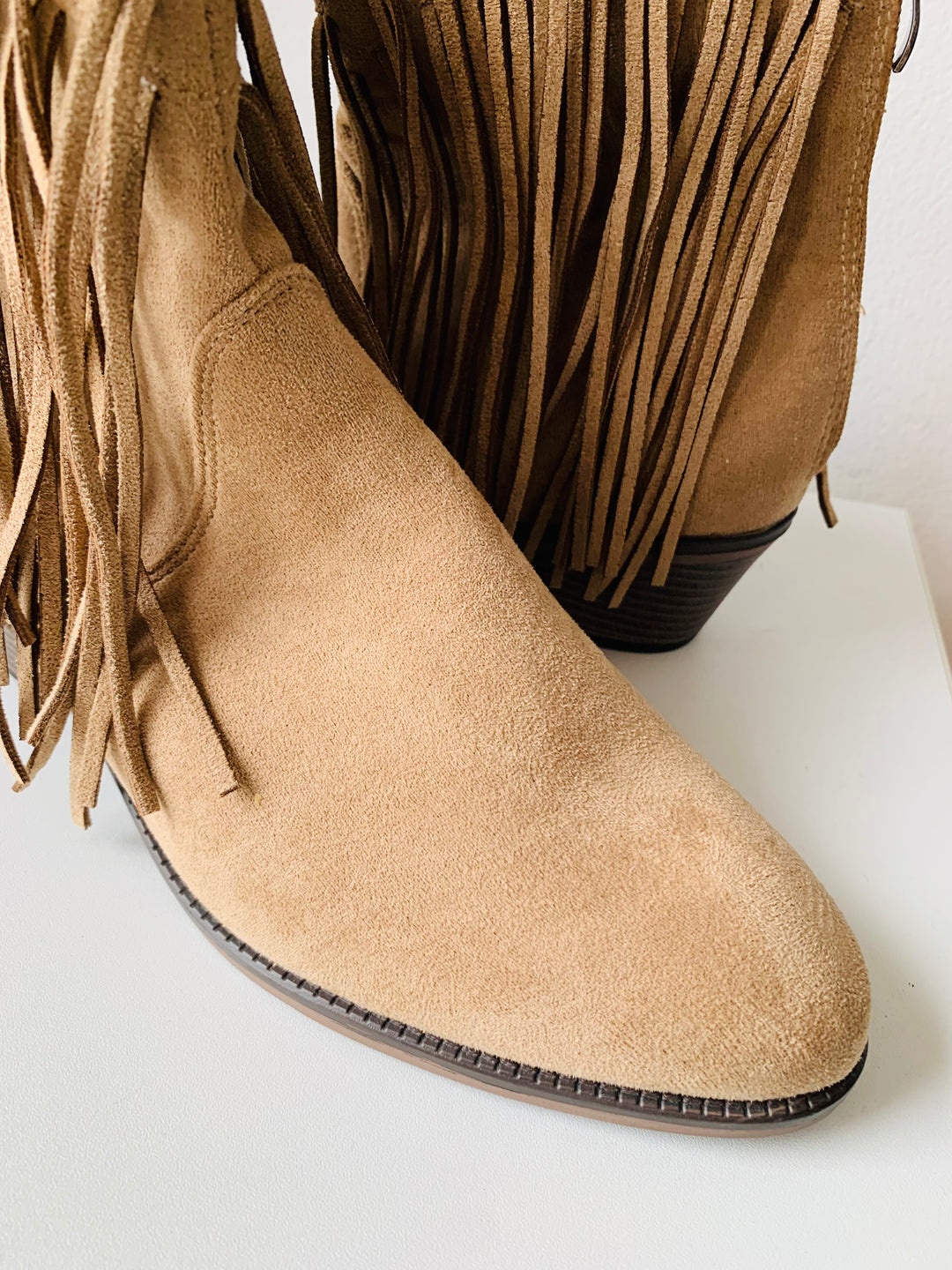 Wild Diva Light Brown Suede Fringe Boots Size 9