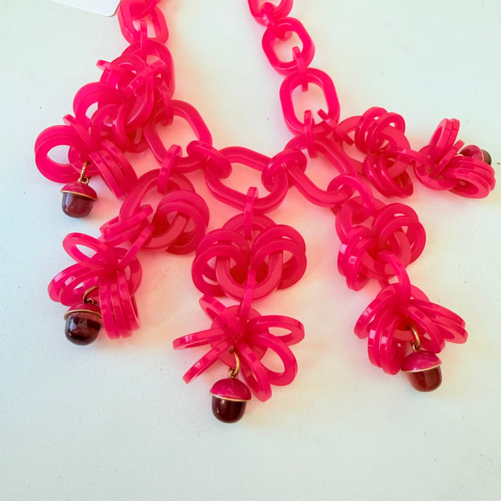J Crew Statement Lucite Chainlink Maryam Necklace in Hit Pink Nasdir Acrylic Necklace