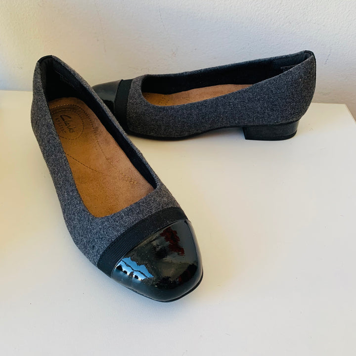 Clark’s Keeaha Rosa Women’s Grey Fabric & Black Patent Pump Size 7.5