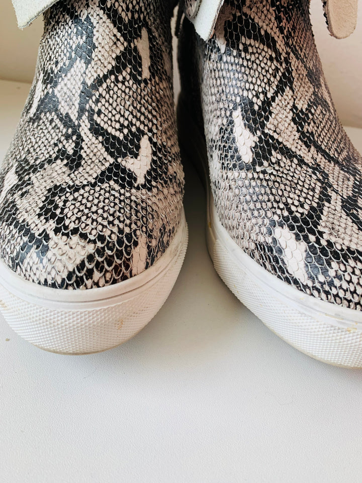 J/Slides Slip on Snake Print Sneaker Size 9