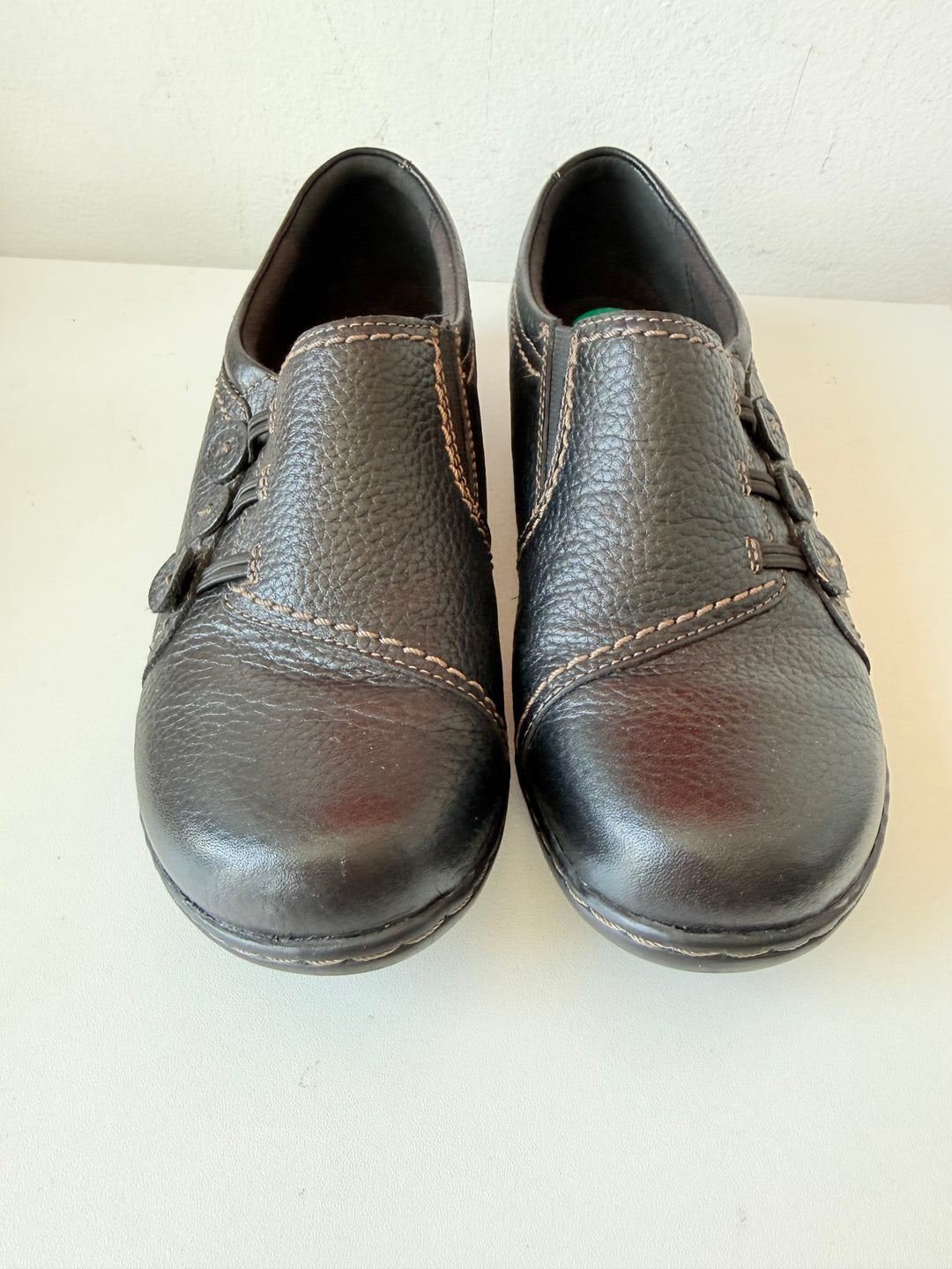 Clark’s Ashland Effie Slip On Black Leather Pebble Grain Flats Size 8
