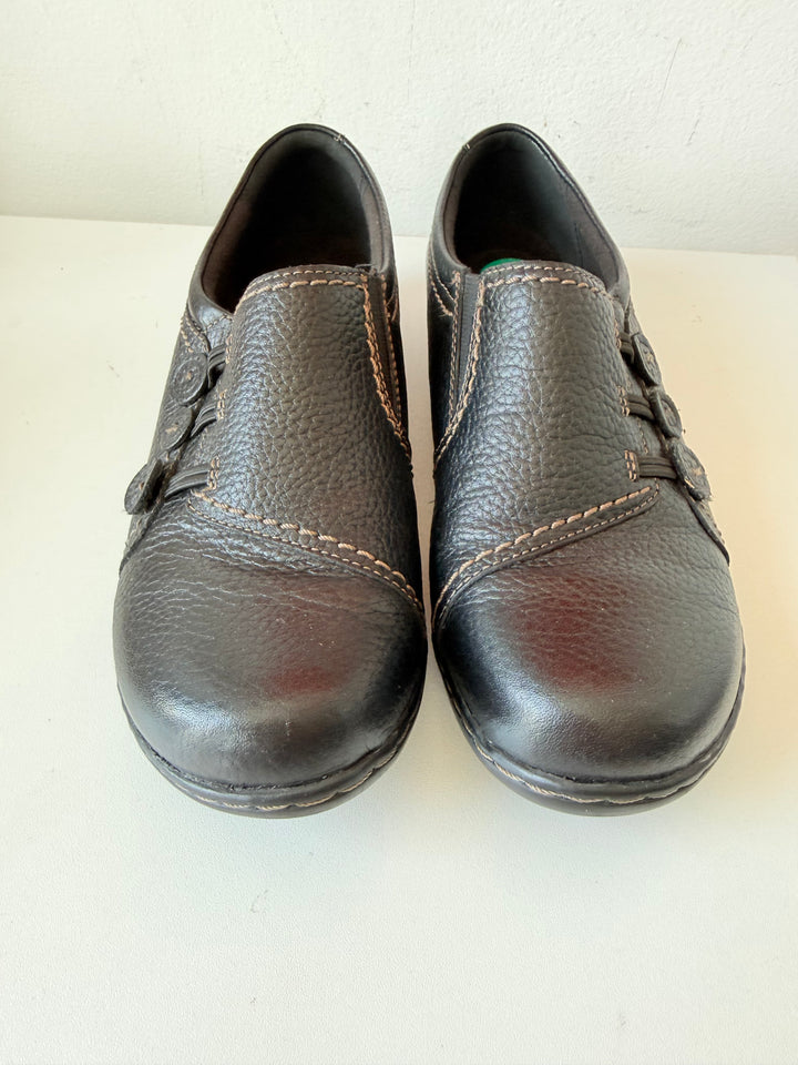 Clark’s Ashland Effie Slip On Black Leather Pebble Grain Flats Size 8