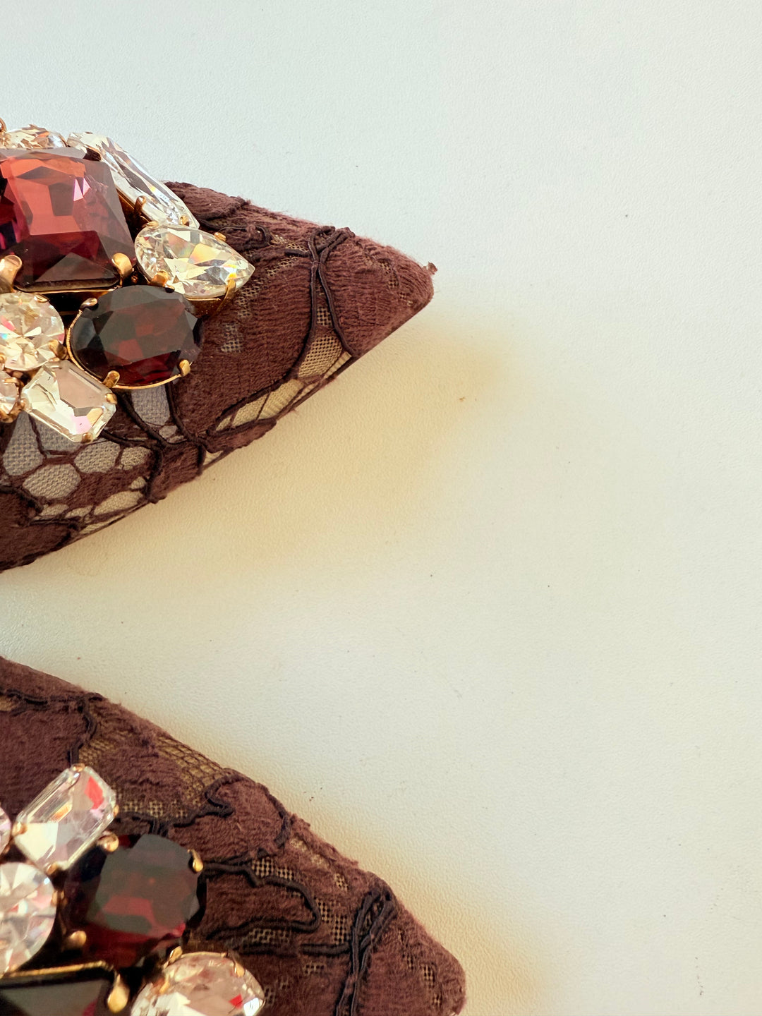 Dolce & Gabbana Taormina Burgundy Lace Pumps With Swarovski Crystal Brooch Detailing  Size 41