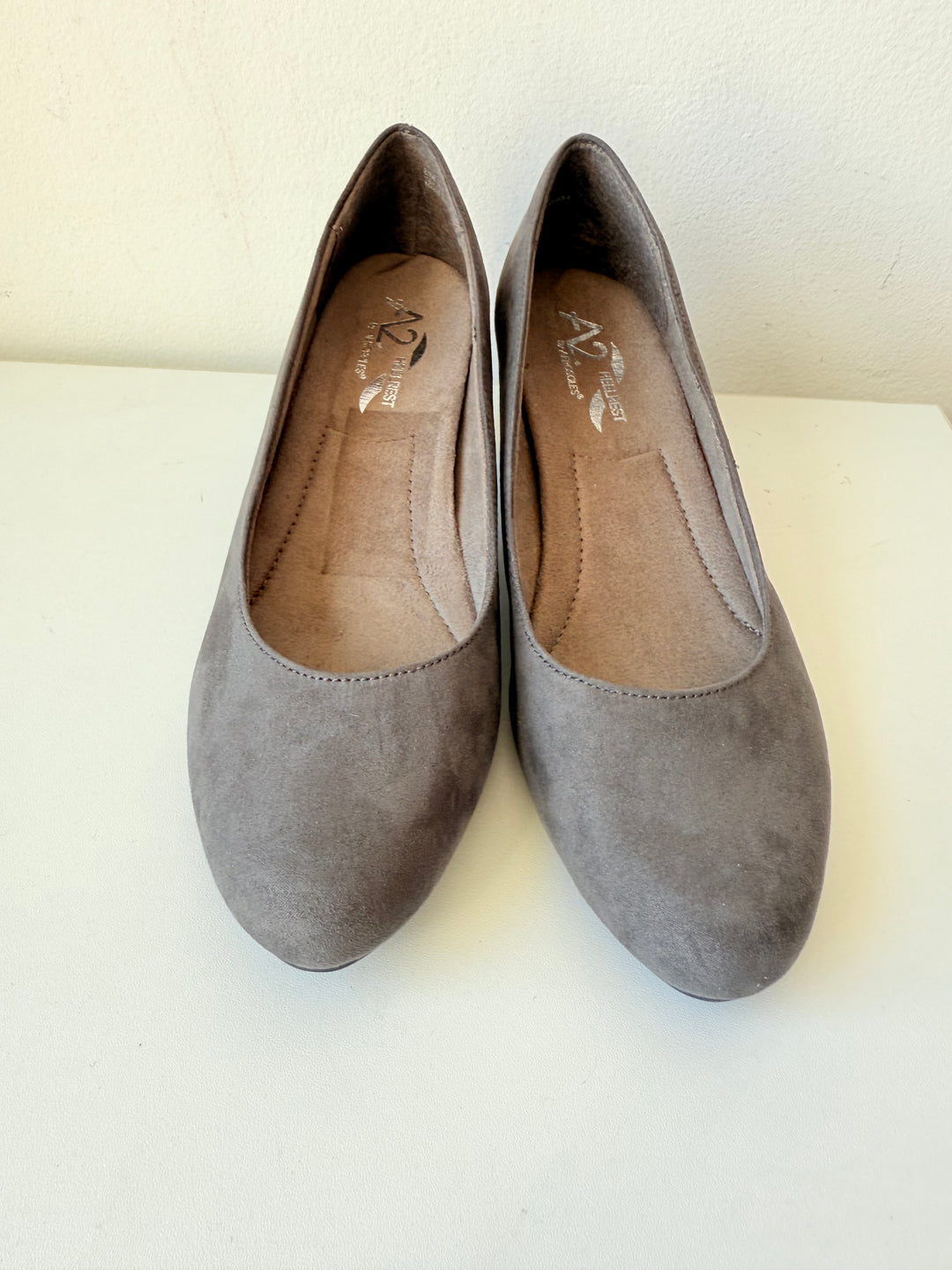 A2 By Aerosoles Grey Suede Pumps Size 8