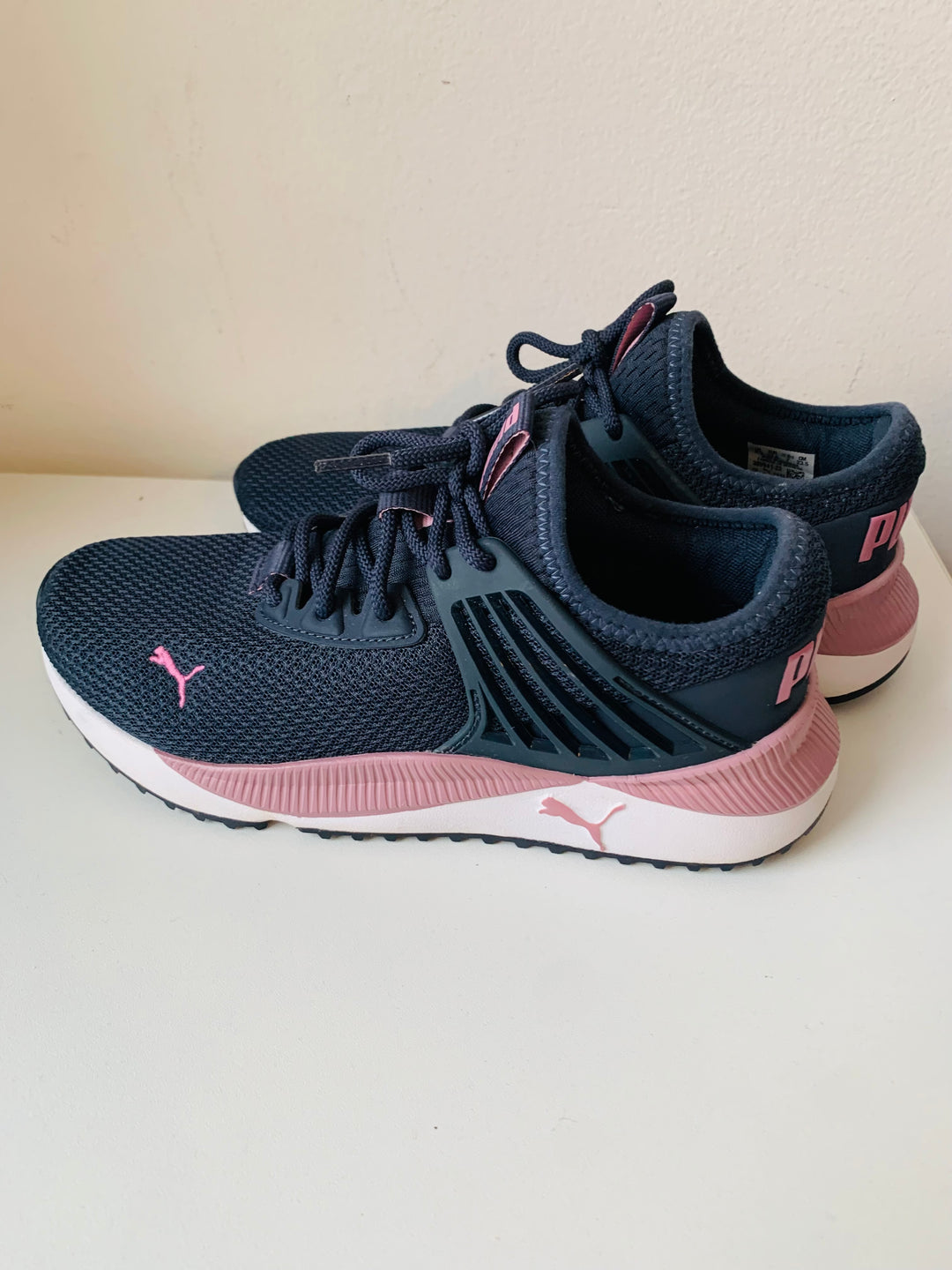 Puma Women’s Pace Future Allure Casual Sneakers Size 7