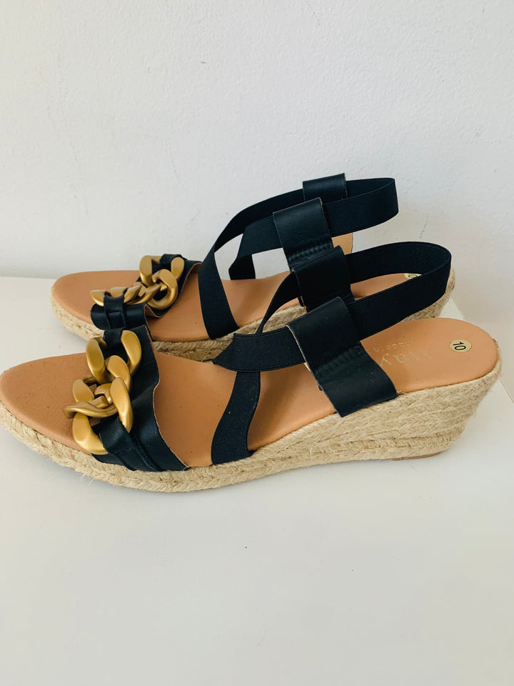 Maypol Black With Gold Chain Wedge Sandals Size 10