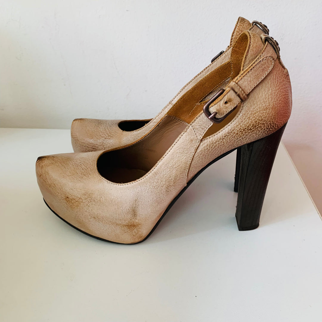 Henry Beguelin Distressed Dune Reema Leather Pump Size 37.5