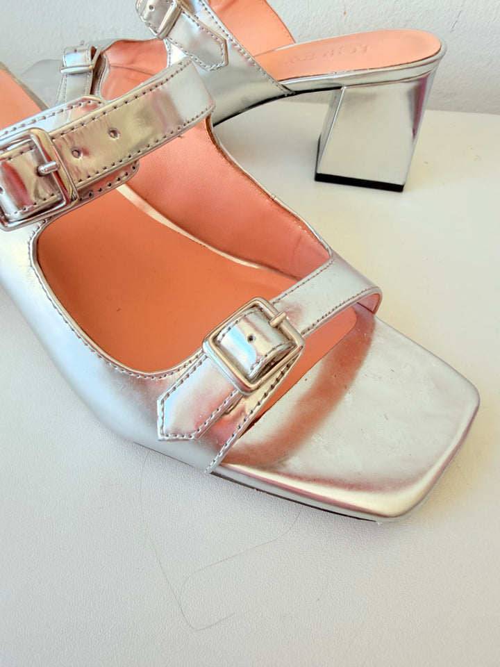 J.Crew Layne Buckle Sandals in Mettalic Silver Specchio Leather Size 7.5