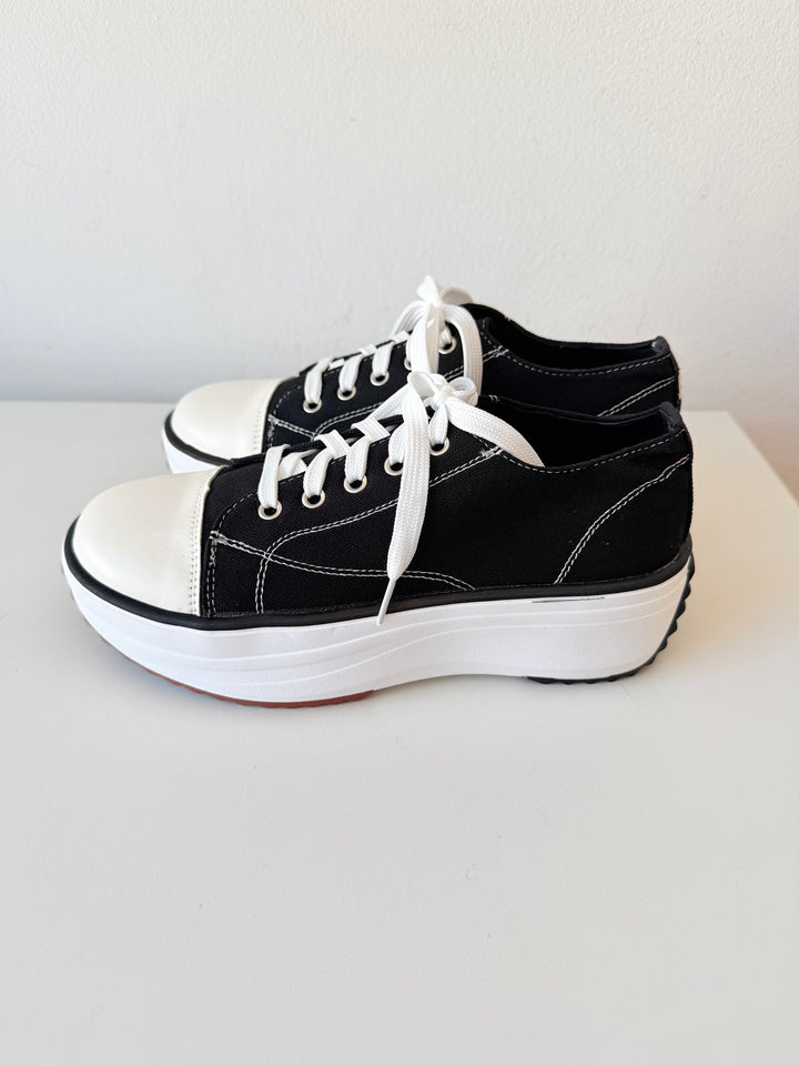 Black Canvas Platform Lace Up Sneakers Size 38 (7.5 US) New