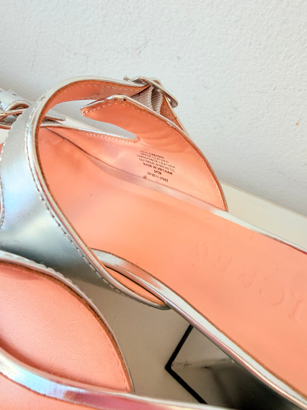 J.Crew Layne Buckle Sandals in Mettalic Silver Specchio Leather Size 7.5