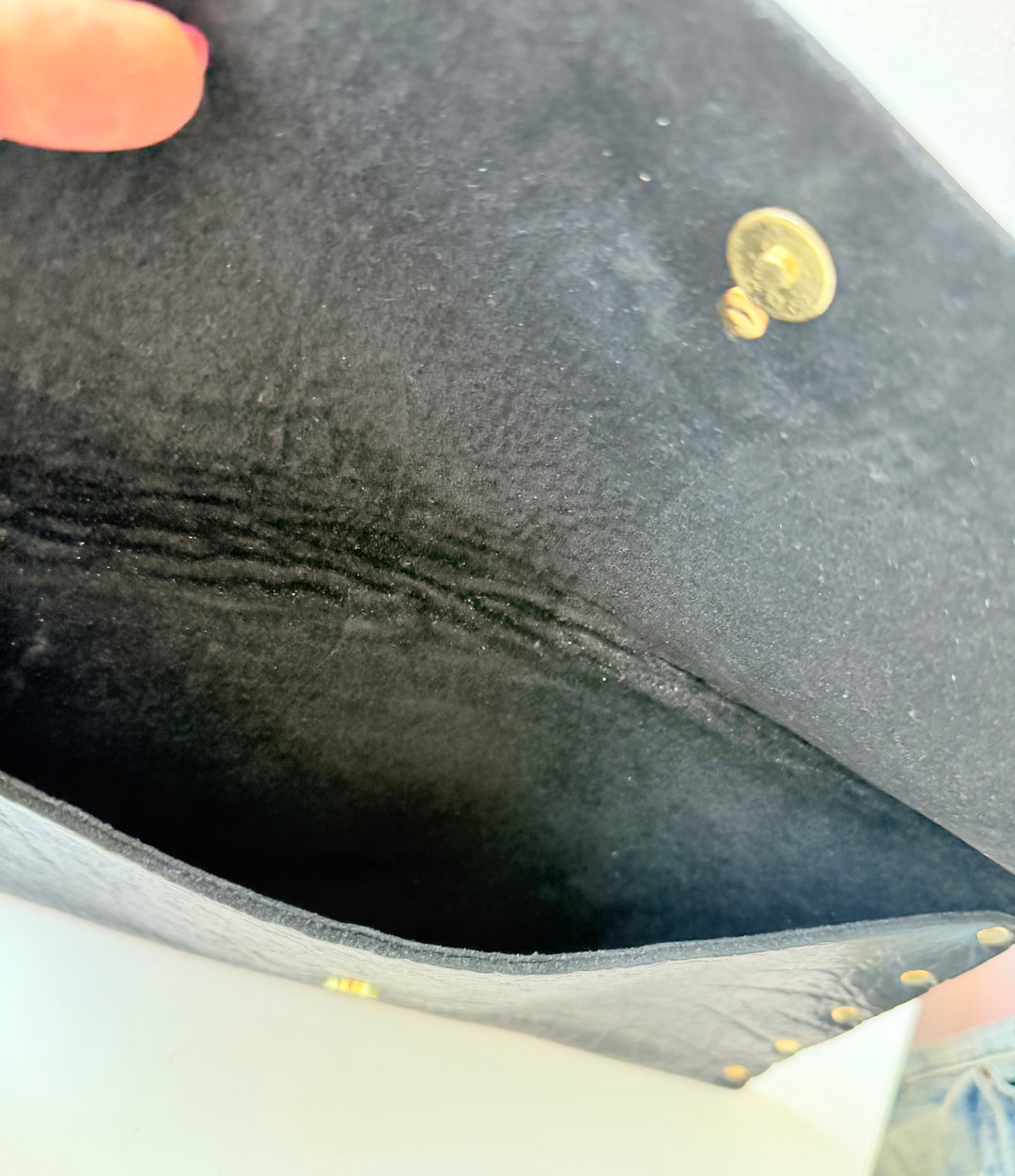 Moss Mills Black Texttured Leather Heart Clutch