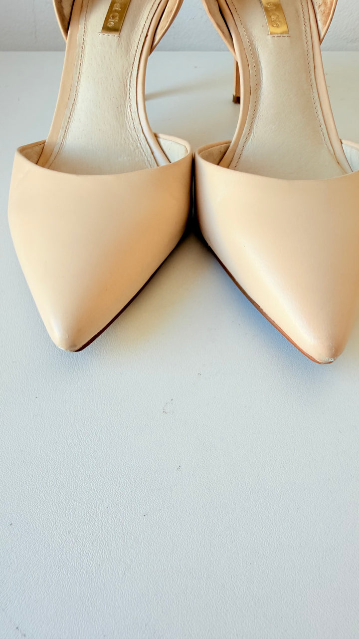 Louis Et Cie Kota Cream Ankle Strap Pointed Toe Leather Pumps Size 38