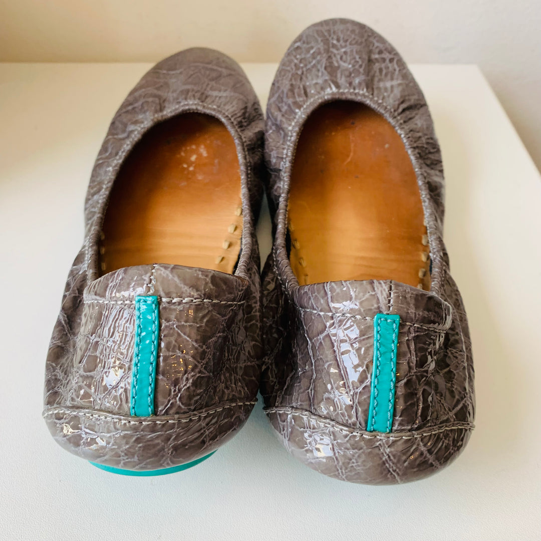 TIEKS Grey Patent Croc Embossed Foldable Ballet Flats Size 10