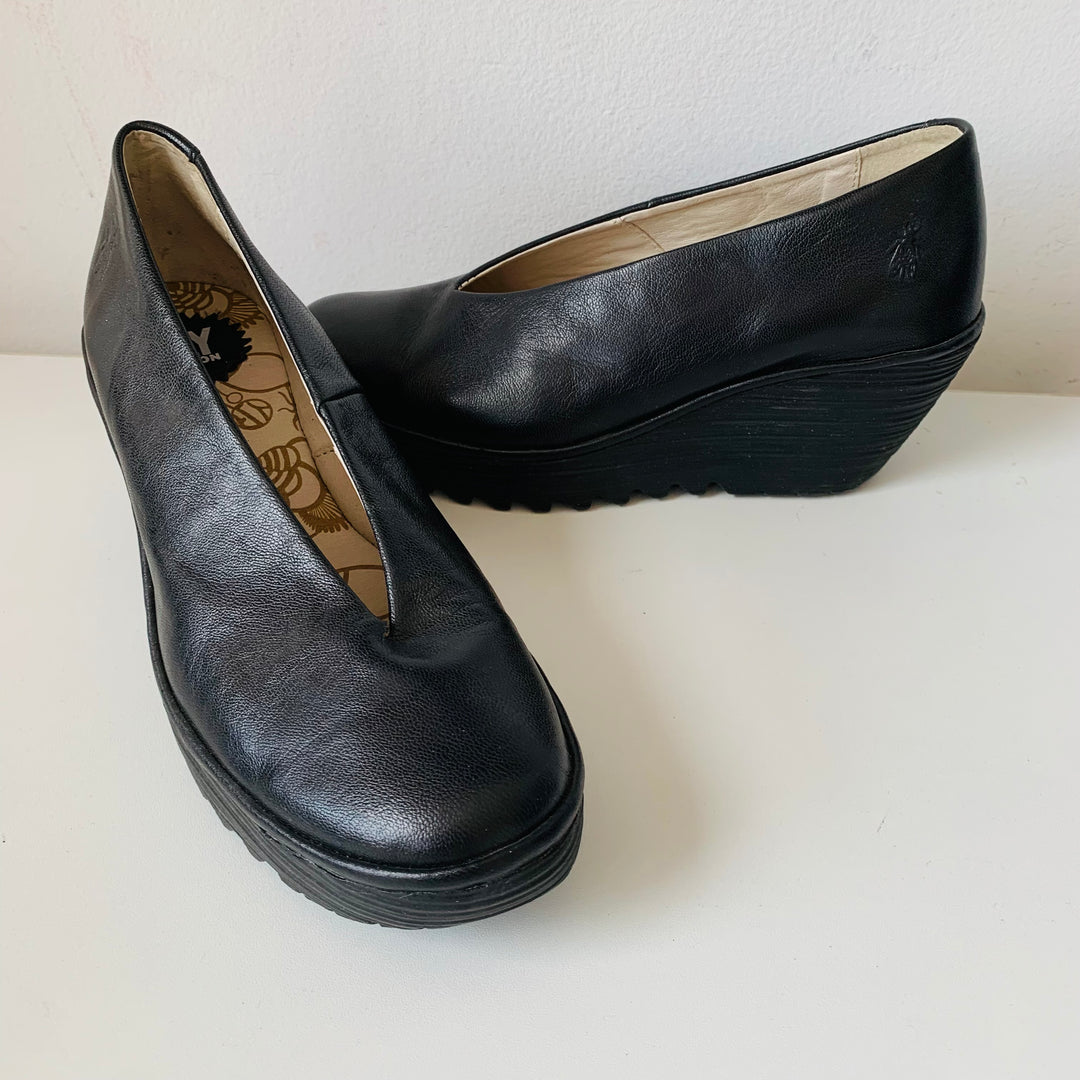 Fly London Womens Yoza Black Leather Wedge Heels Size 39