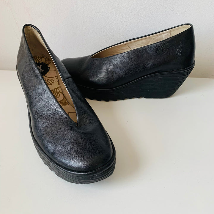 Fly London Womens Yoza Black Leather Wedge Heels Size 39