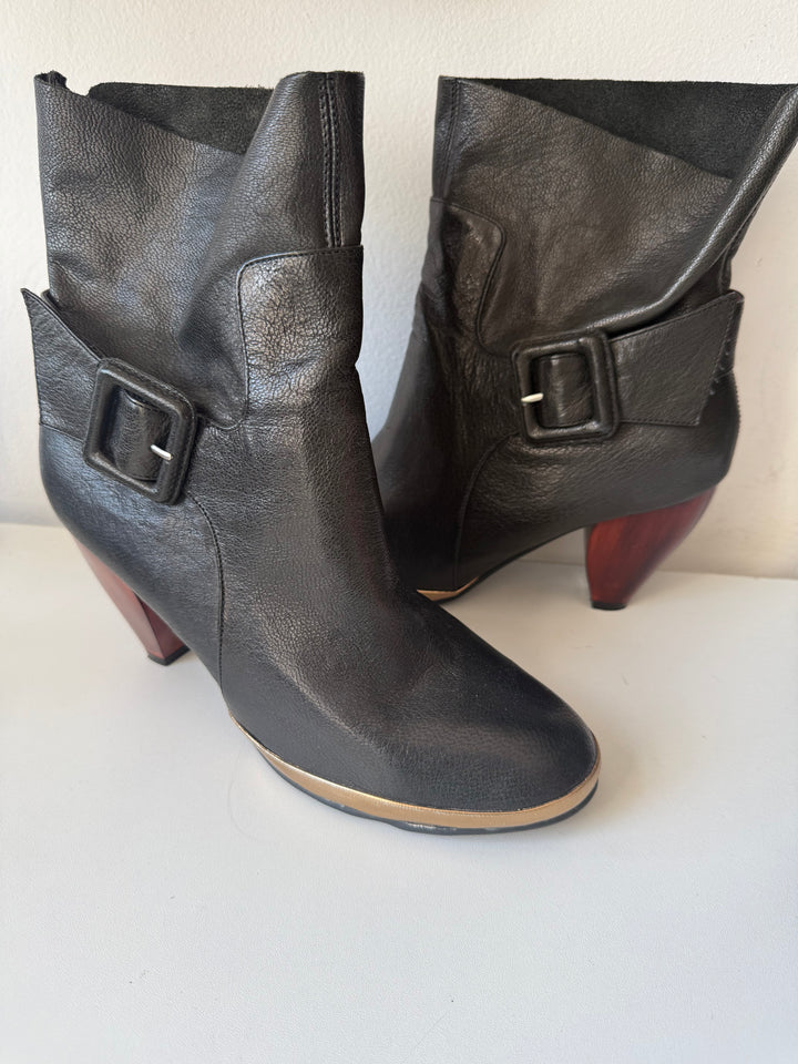 Faryl Robin Black Leather Ankle Boots With Wood Heels Size 9