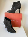 Nature Breeze Black Studded Aria Ankle Boots Size 9