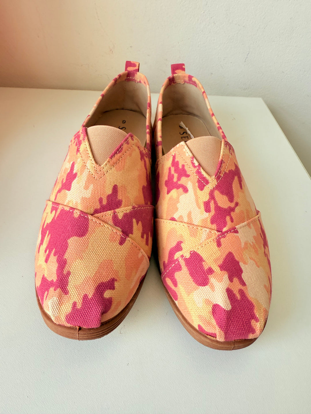 Serra PInk and Cream Slip on Shoes Size 9