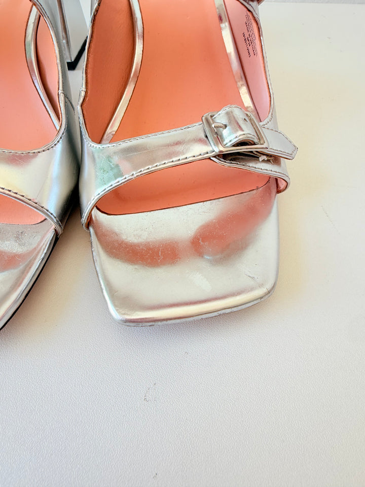 J.Crew Layne Buckle Sandals in Mettalic Silver Specchio Leather Size 7.5