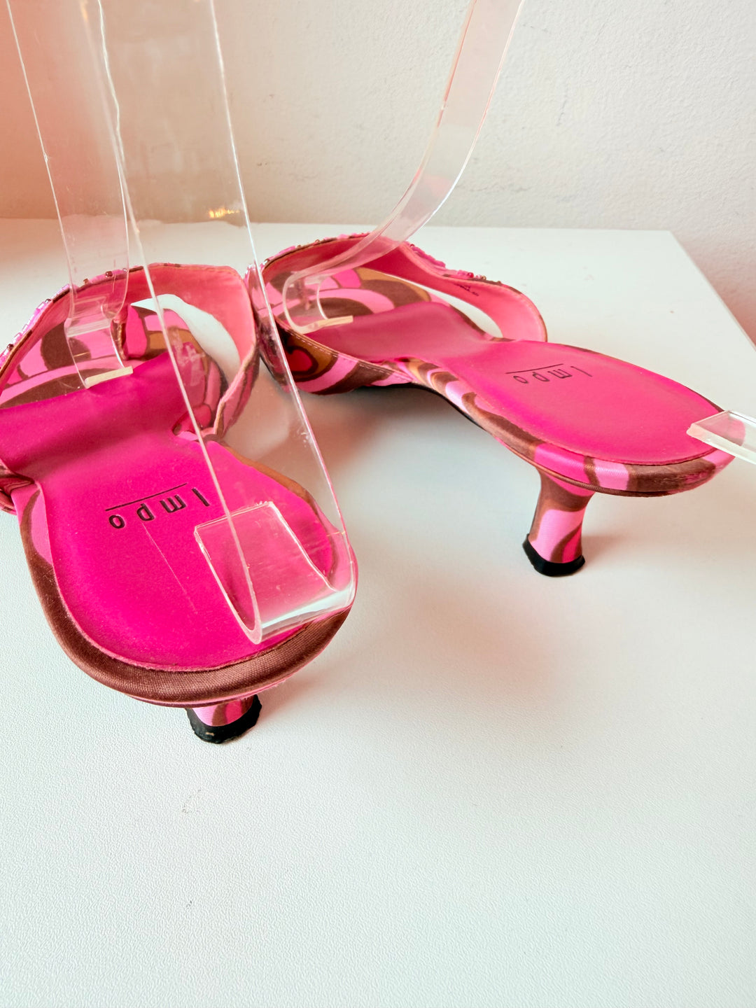 Vintage Impo Pink & Brown Sequin Thong Heeled Sandals Size 8.5