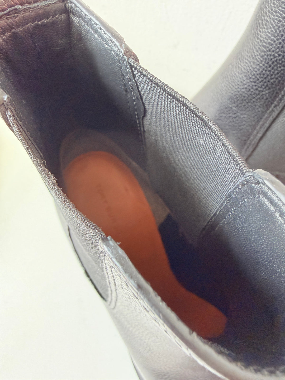 Tory Burch Perfect Black Chelsea Boots Lug 70mm New Size 10