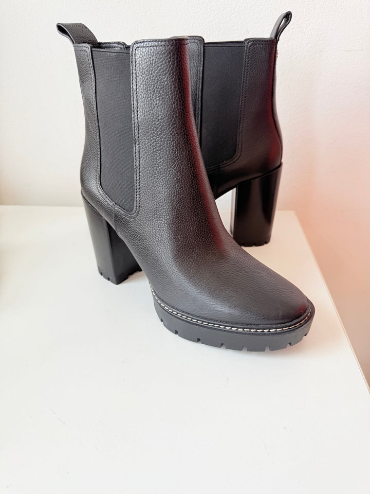 Tory Burch Perfect Black Chelsea Boots Lug 70mm New Size 10