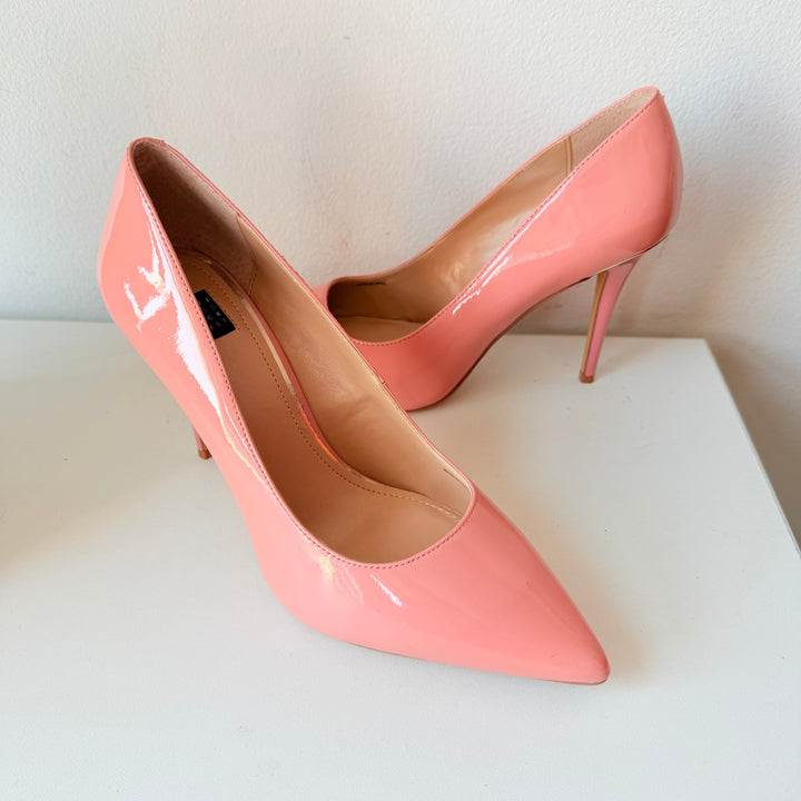 White House Black Market Olivia Antique Bloom Pumps Size 9 New
