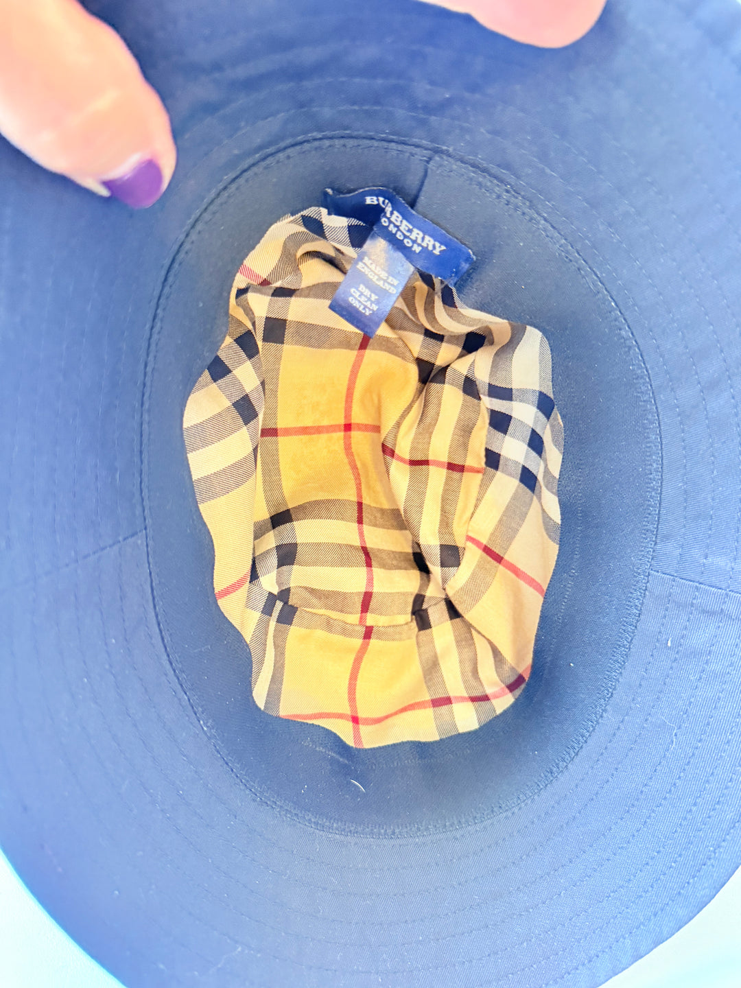 Burberry Black Bucket Hat Size Large