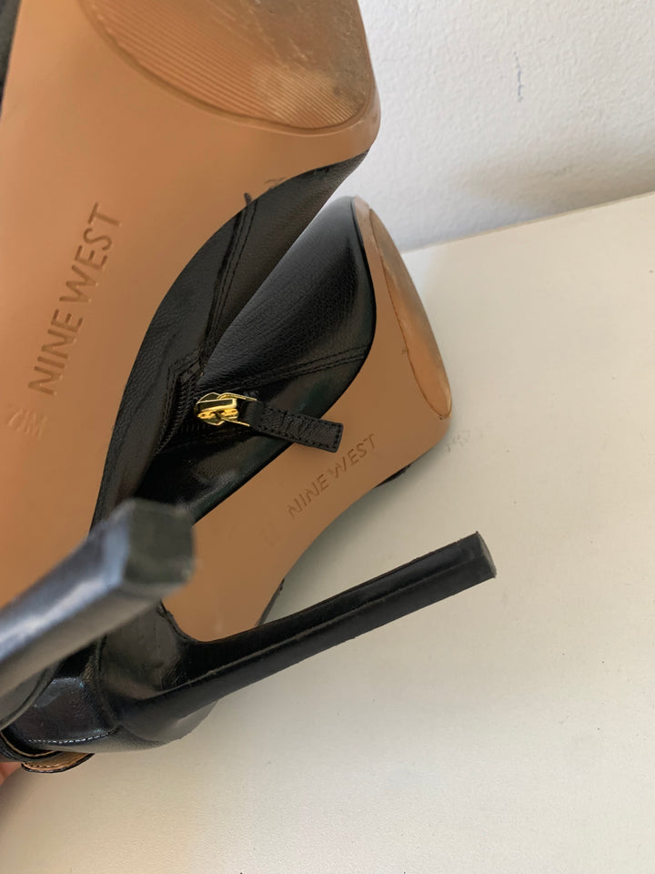 Nine West Tricia Cut Out Black Leather Heeled Boot Size 7.5