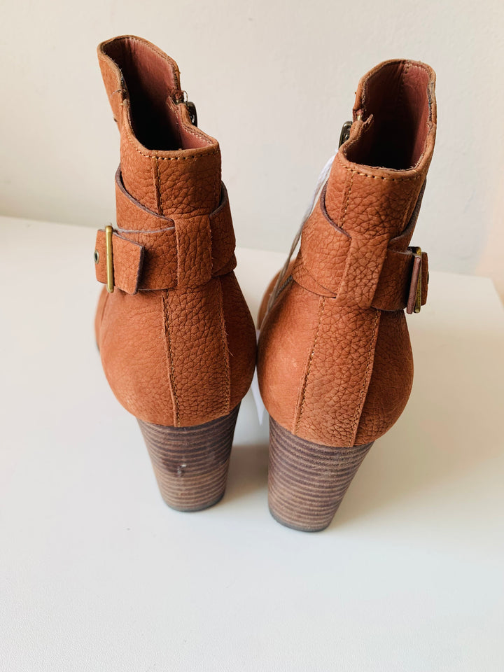 Cole Haan Brown Pebble Grain Leather Ankle Boots Size 7.5