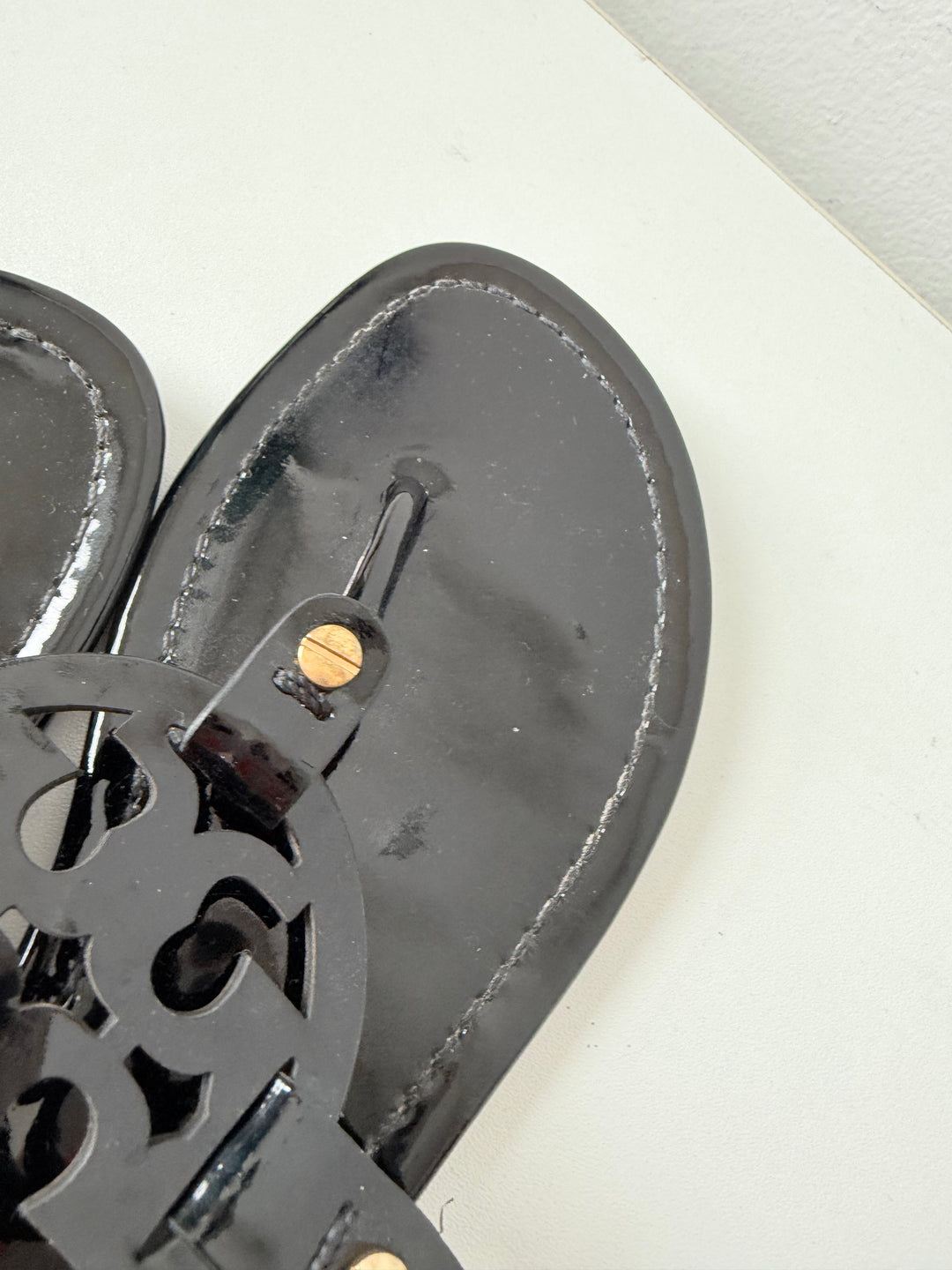 Tory Burch Black Patent Leather Miller Thong Sandals Size 8.5