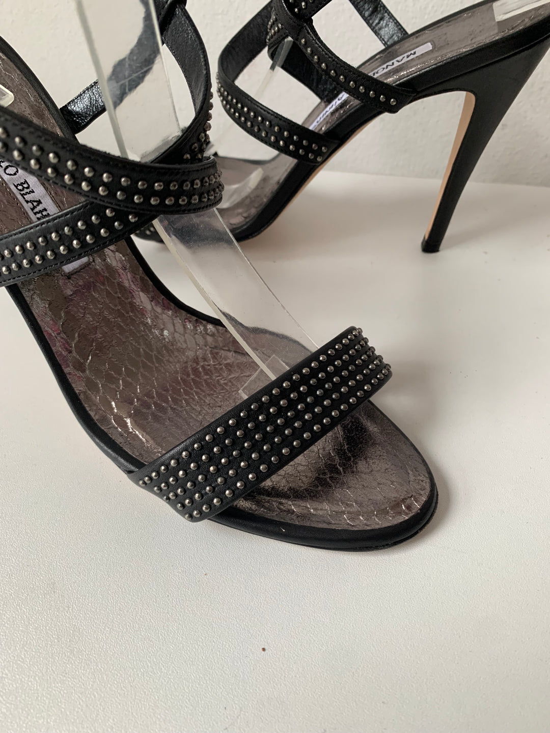 Manolo Blahnik Black Leather Strappy Studded Sandals Size 40