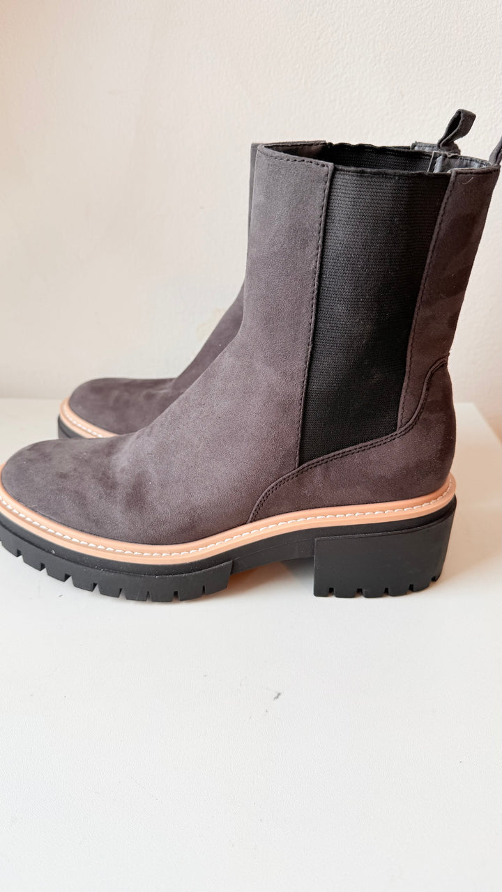 Open Edit Mya Lug Sole Chelsea Boots In Grey Size 9 New