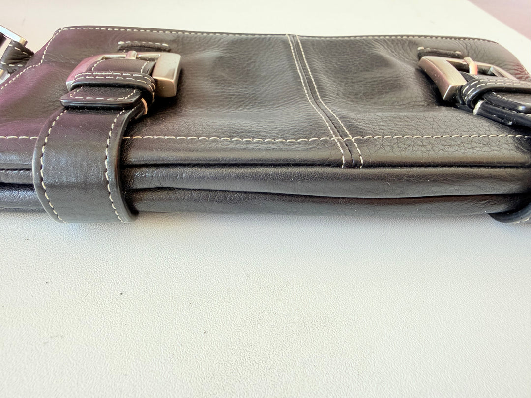 Kenneth Cole Vintage Black Leather Wristlet With Silver buckle Detail