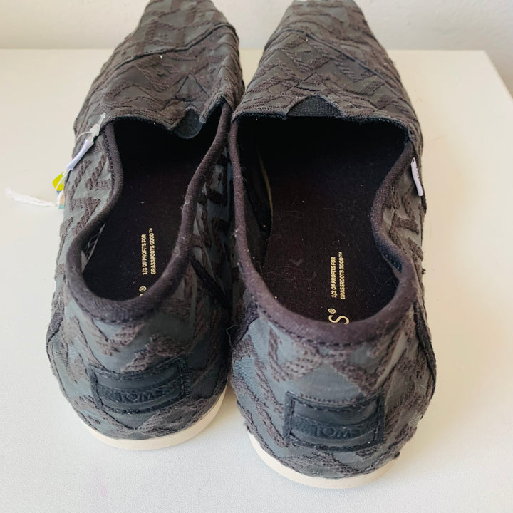 Toms Slip On Grey Shoes New With Tags Size 8