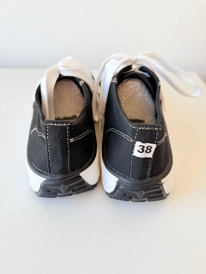 Black Canvas Platform Lace Up Sneakers Size 38 (7.5 US) New
